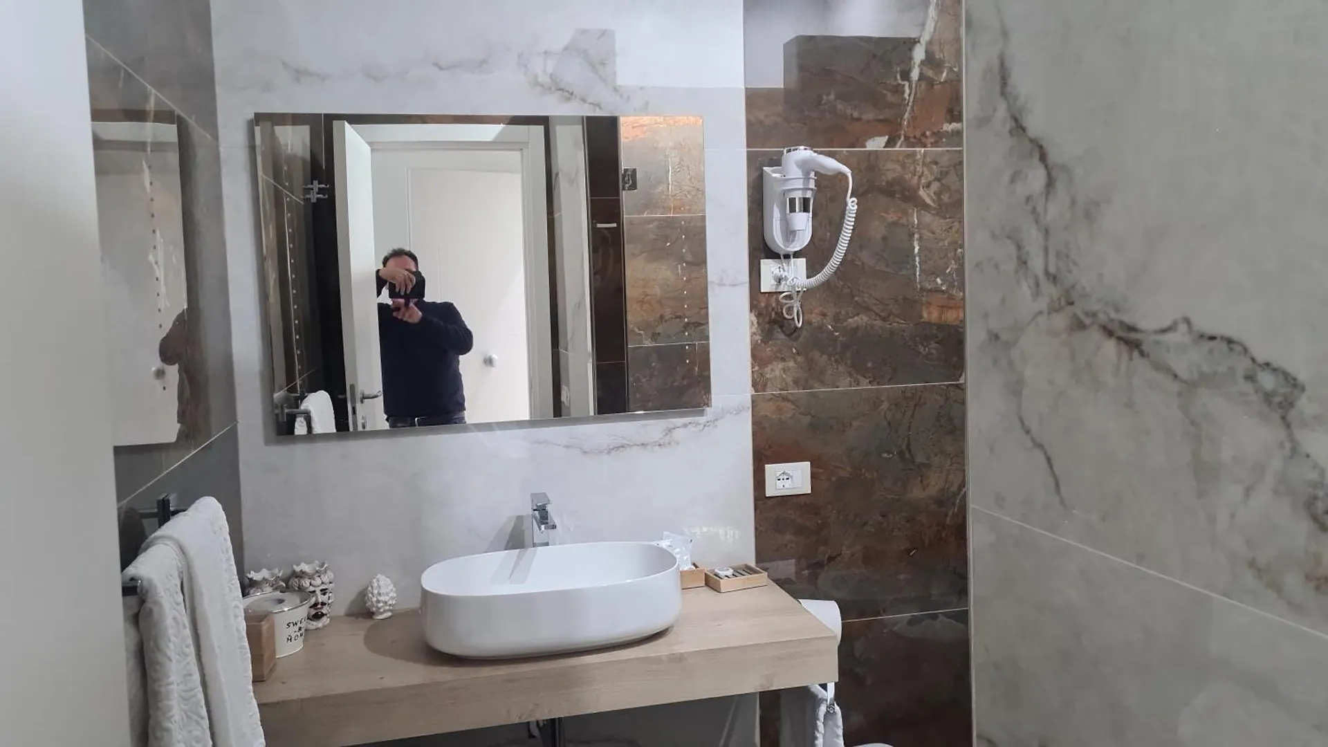 Ruggero Settimo Prestige Hotel Palermo 0*,  Italien